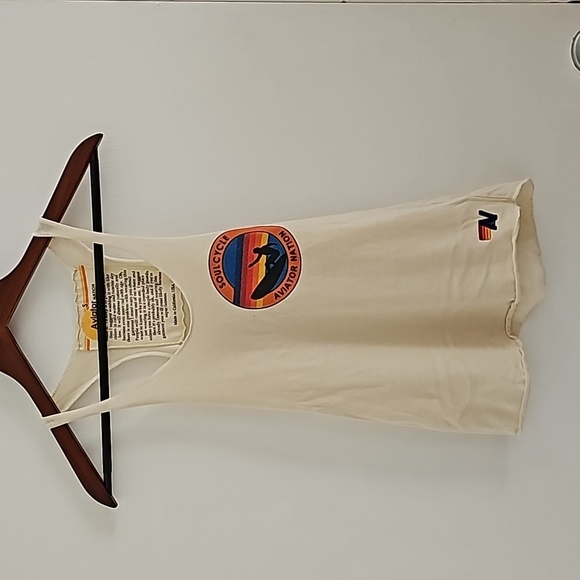 Women's Tank Top and Shirt - Picture 3 of 11